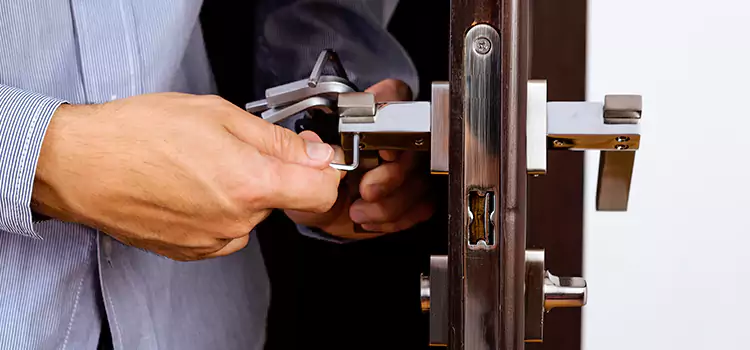Commercial Door Lock Repair Green