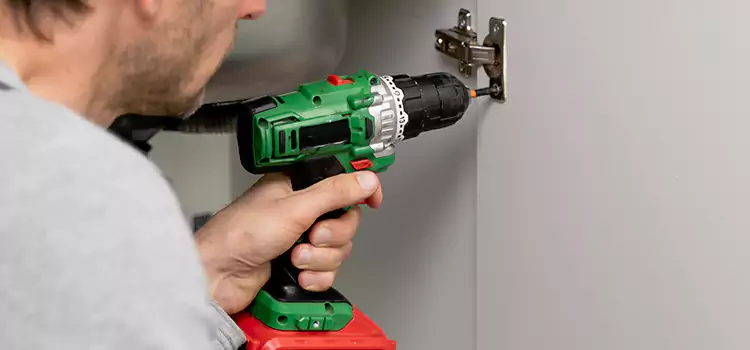Commercial Door Hinge Repair Green