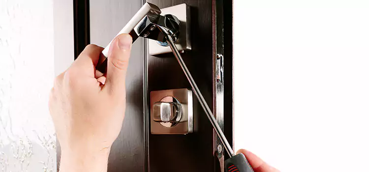 Door Lock Replacement Service Green