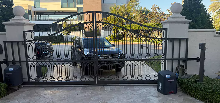 Driveway Gate Maintenance Green