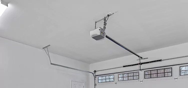 Experienced Garage Door Installers Green