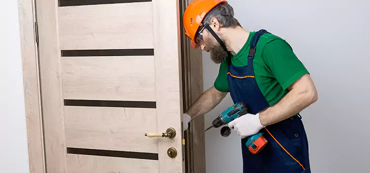 Replace Internal Door Handle with Lock Green