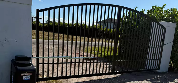 Driveway Fence Repair Green