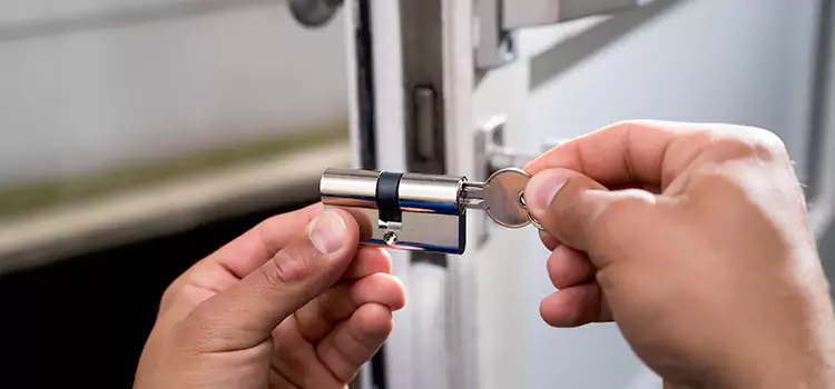Lock Change Locksmiths Green